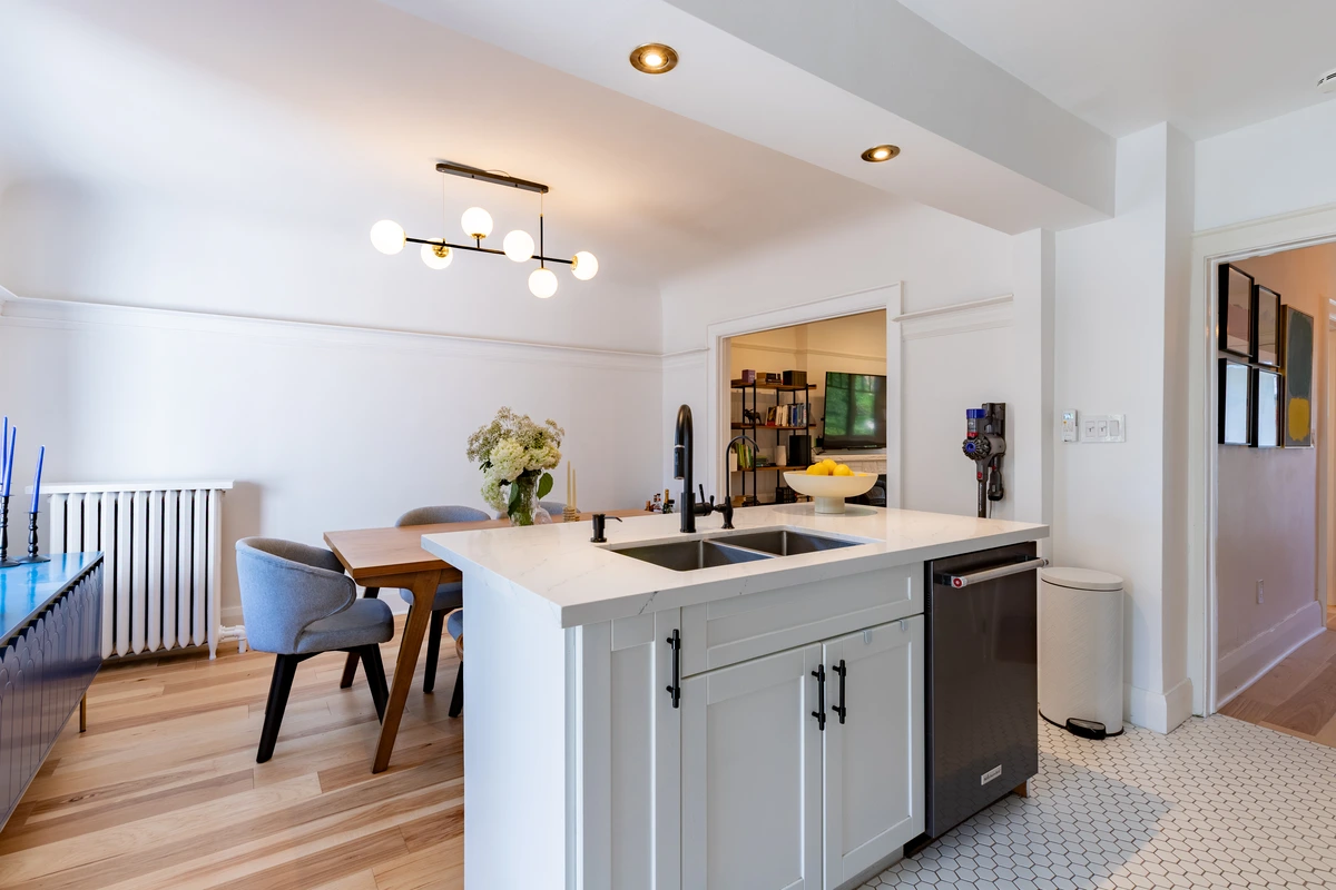 toronto real Estate Photography main kitchen